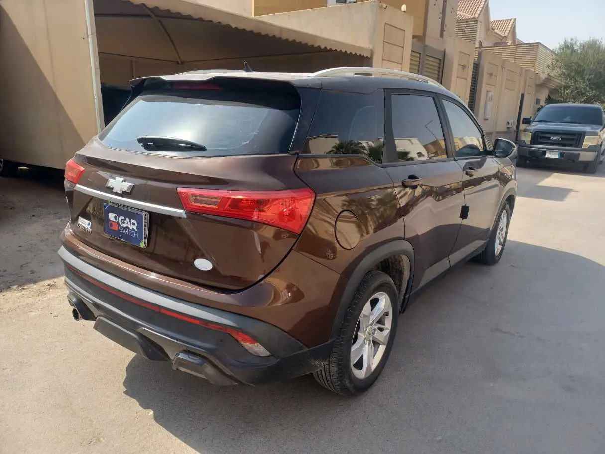 Car image 5