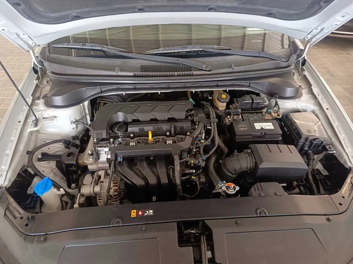 Car image 30