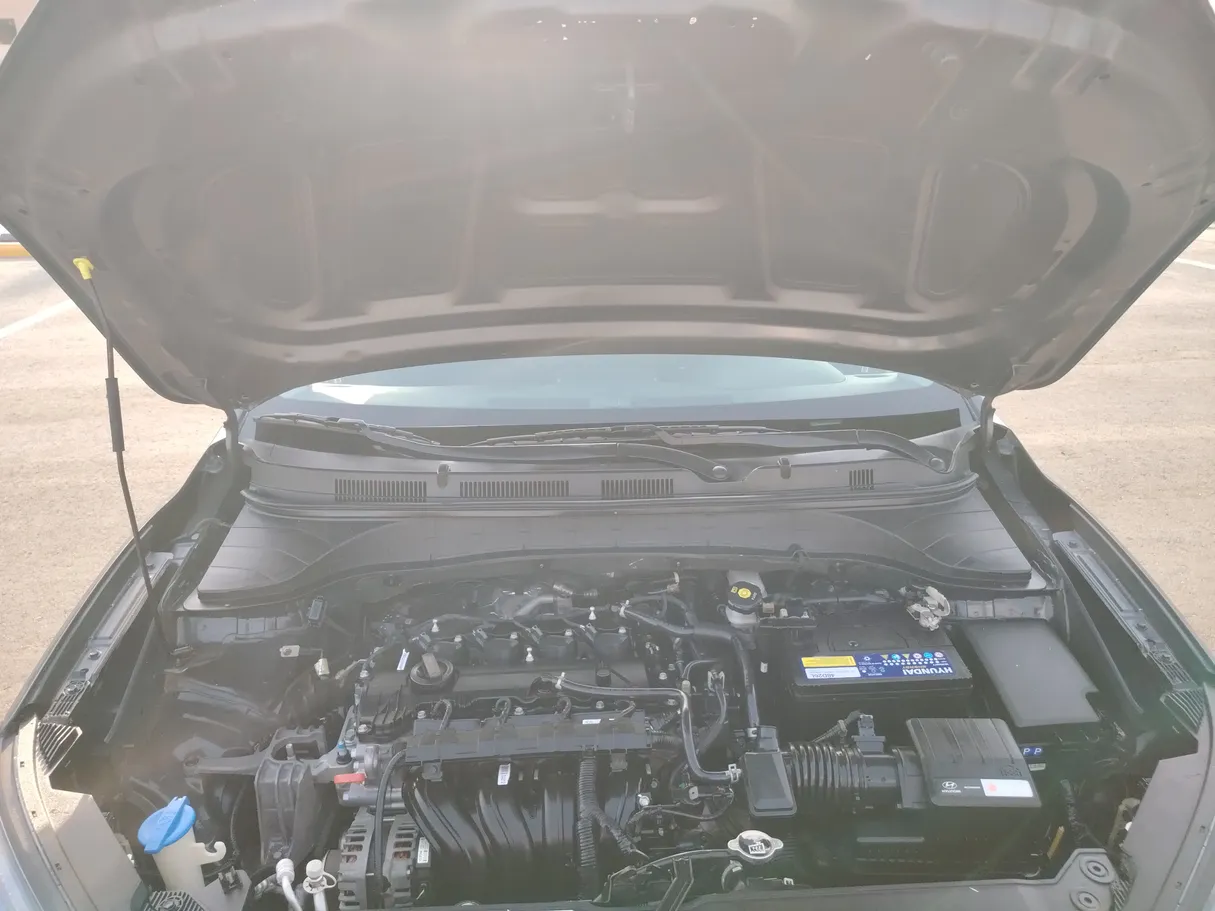 Car image 28