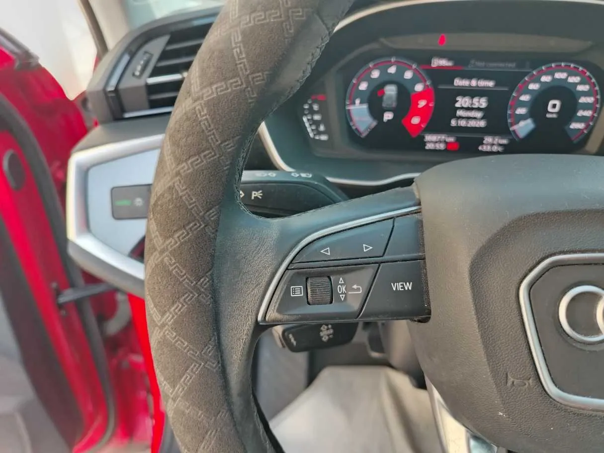 Car image 38