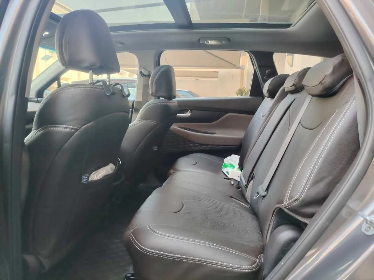 Car image 20