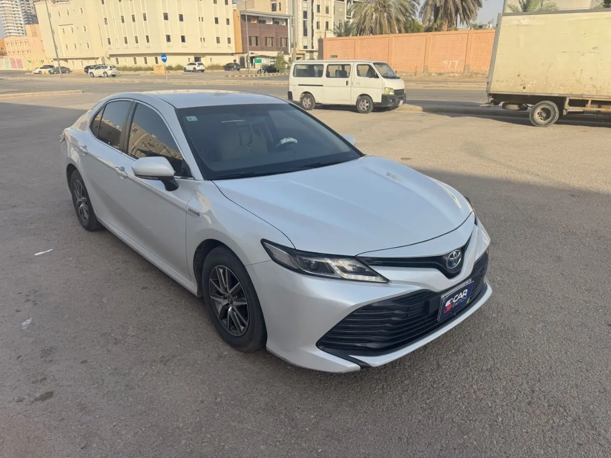 Car image 3