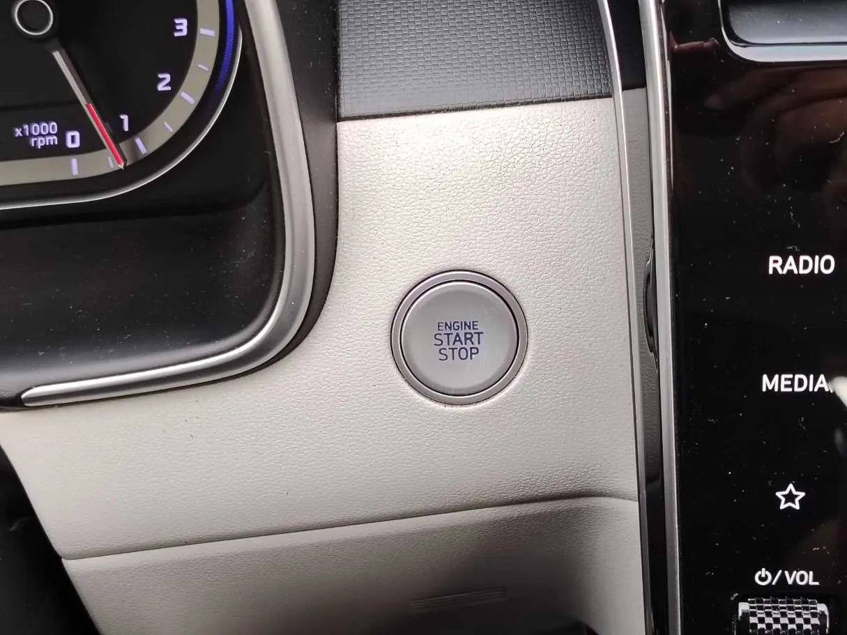 Car image 31