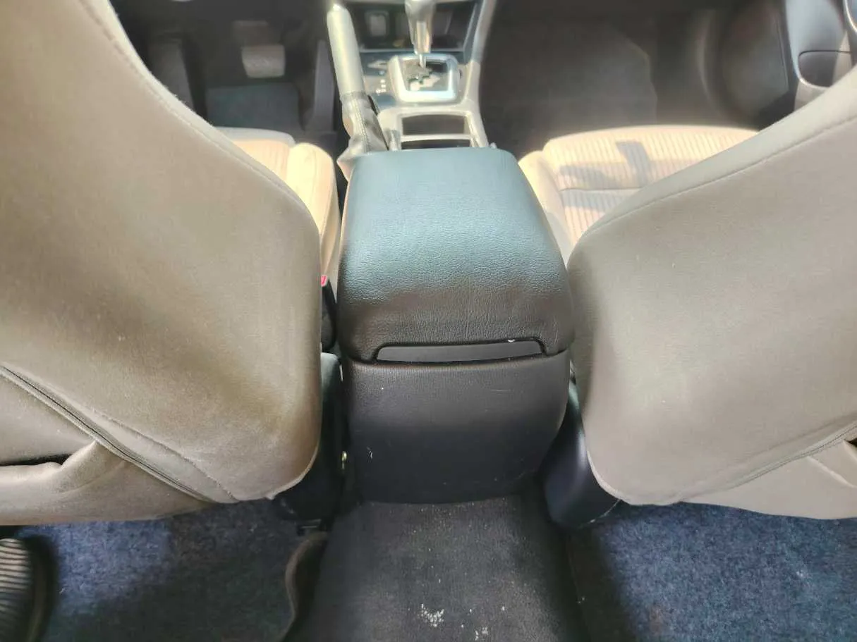 Car image 32