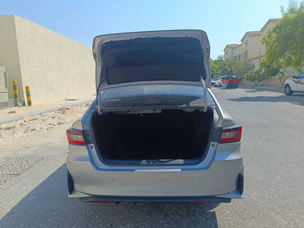 Car image 28