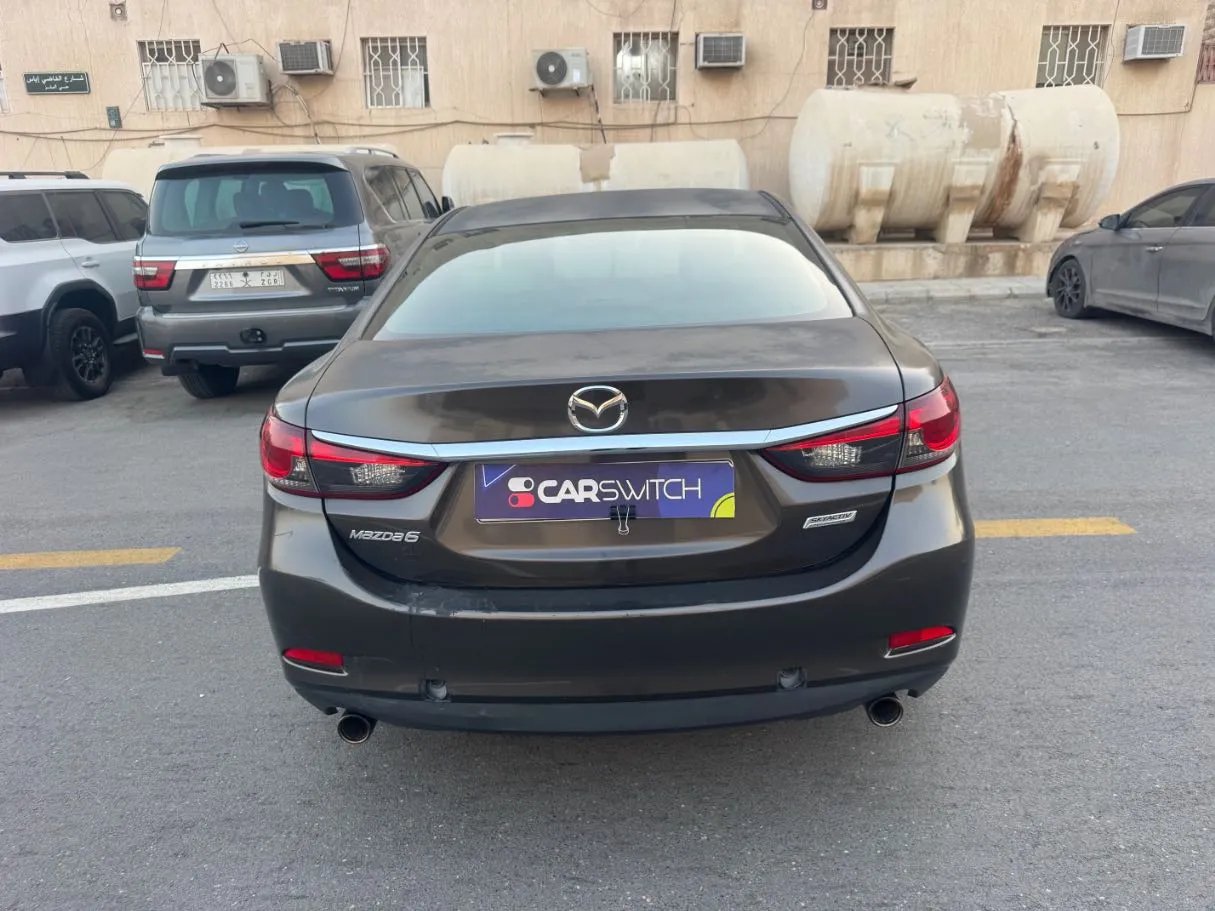 Car image 6