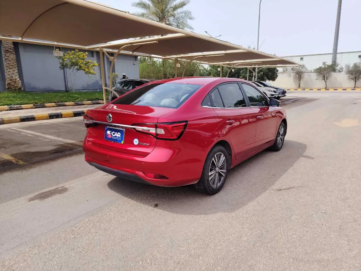 Car image 5