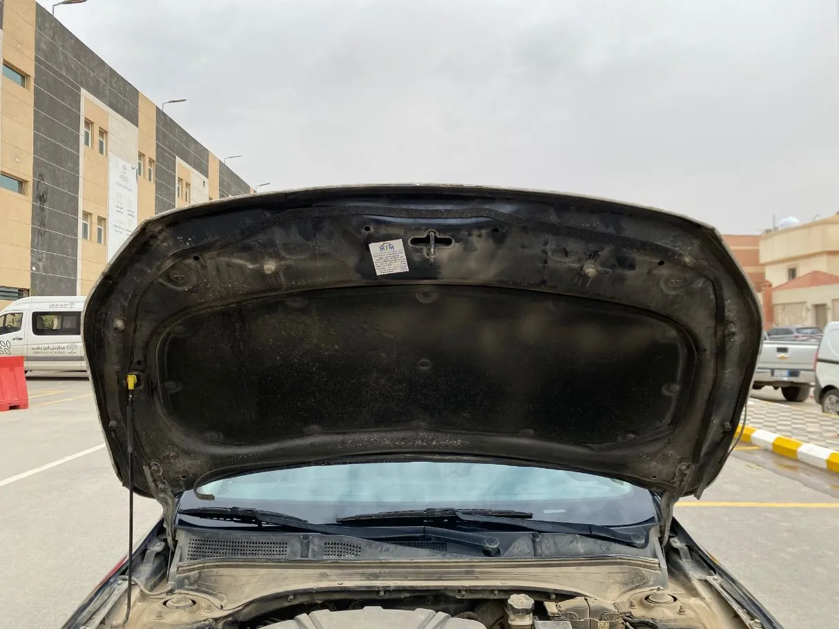 Car image 28