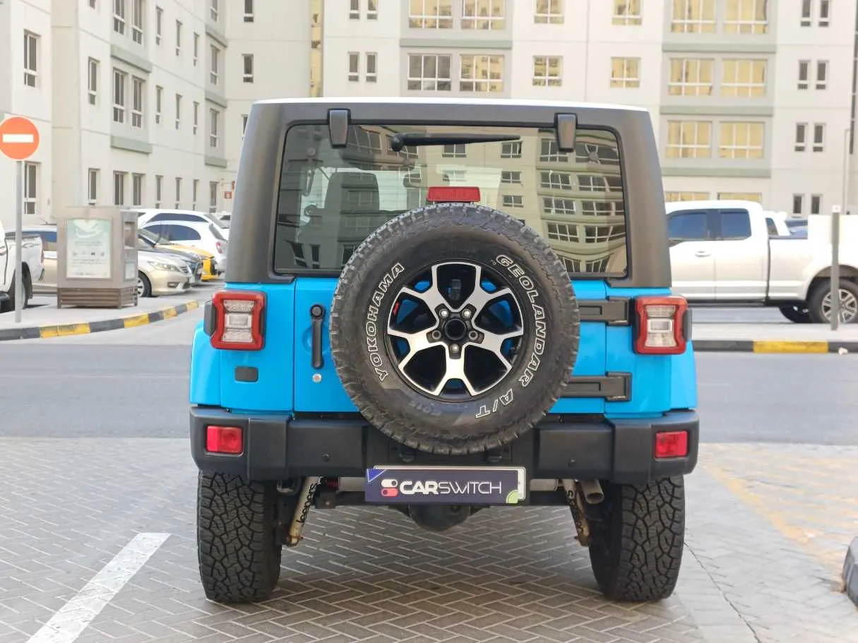 Car image 6