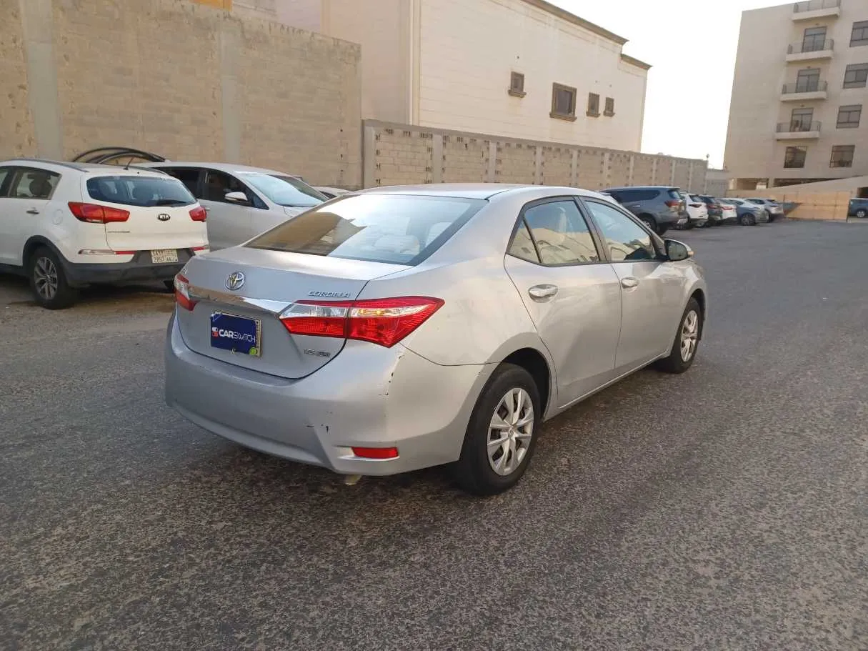 Car image 5