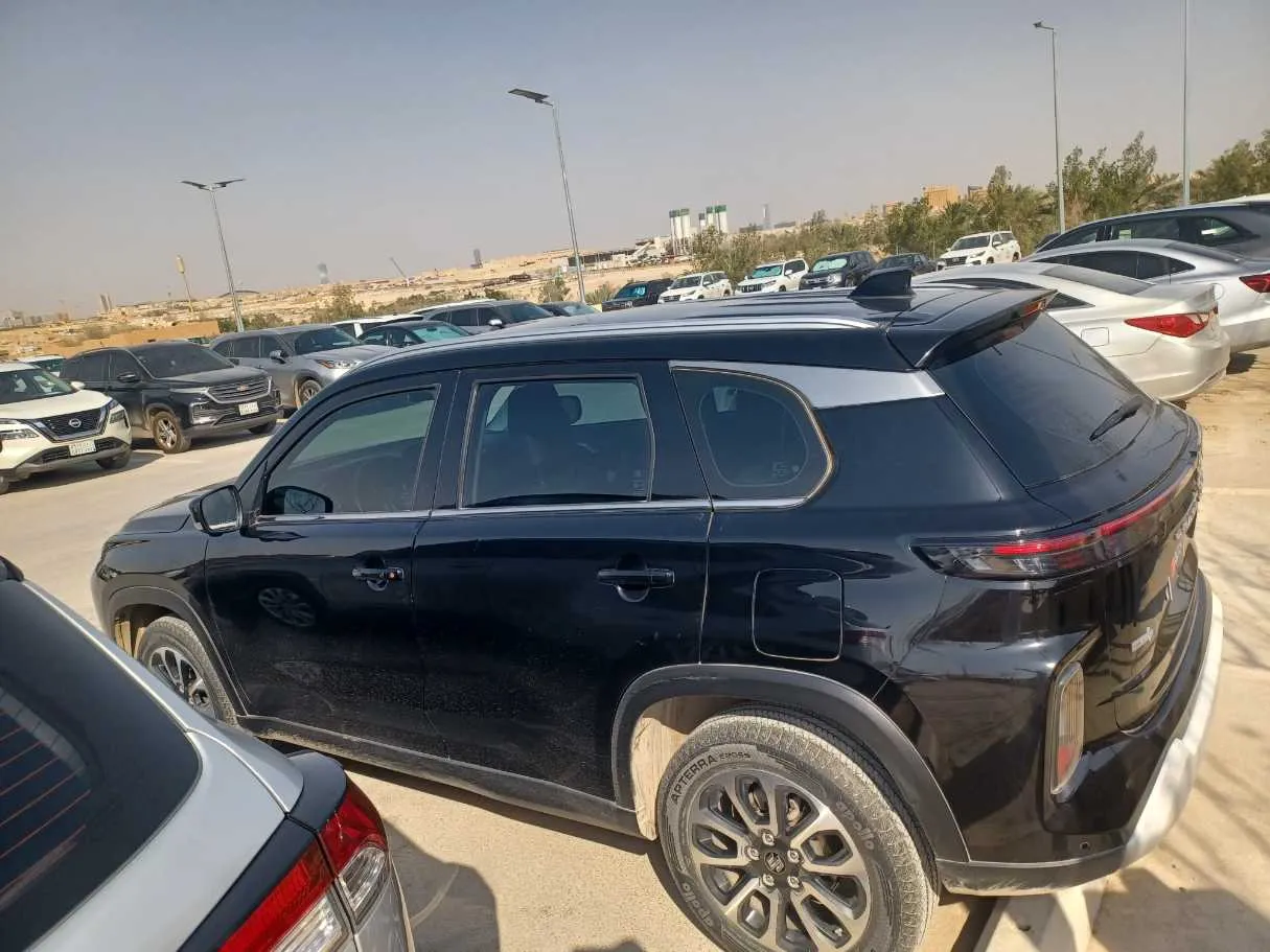 Car image 8
