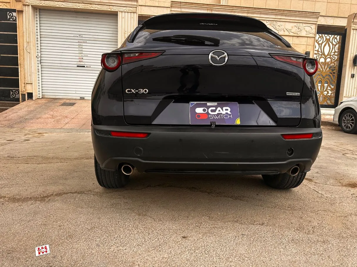 Car image 6