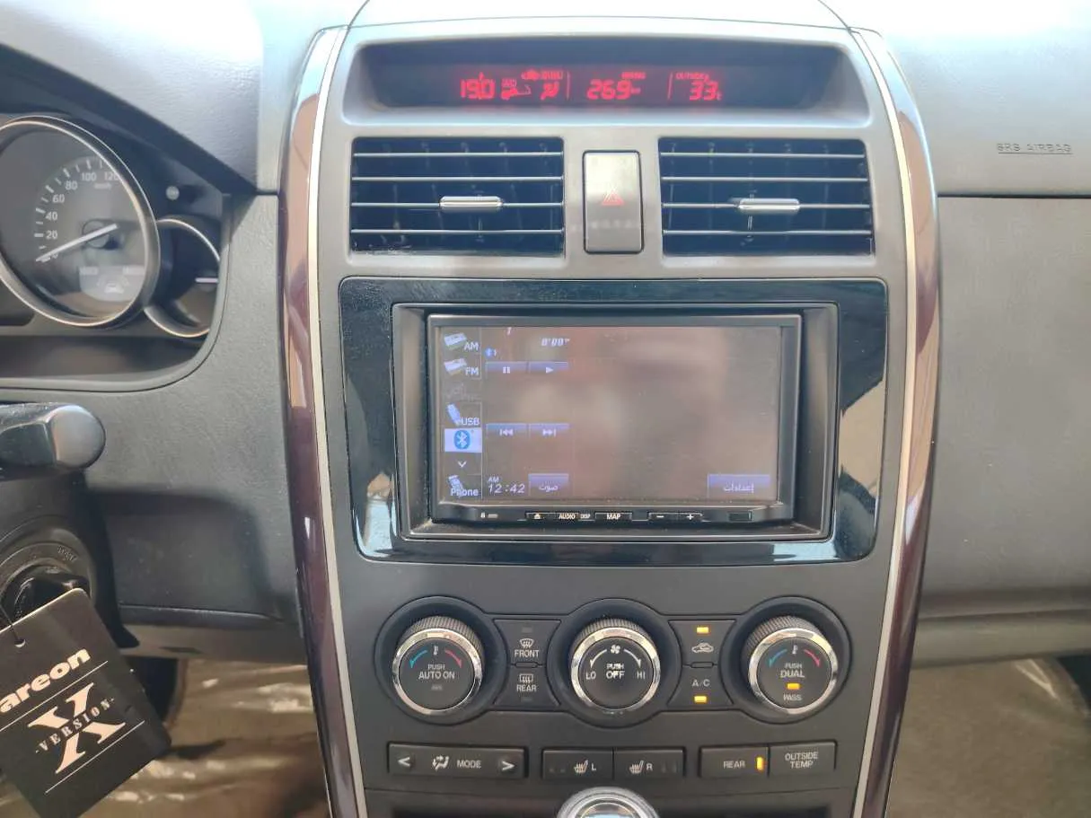Car image 19