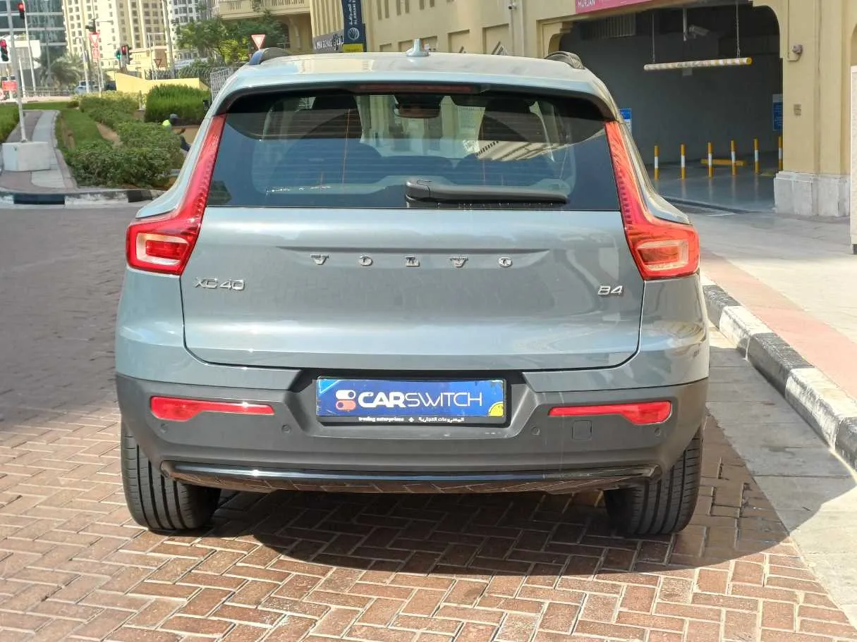 Car image 7