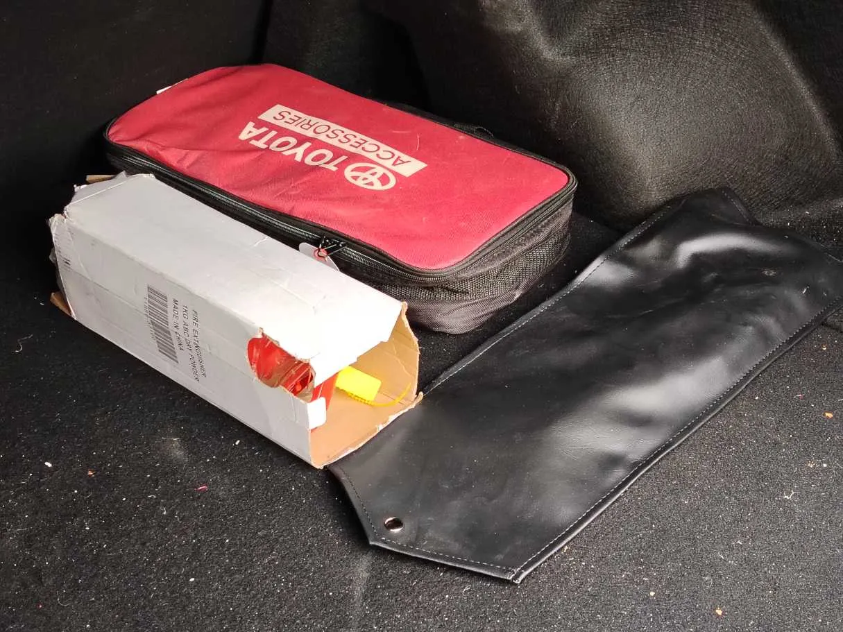 Car image 28