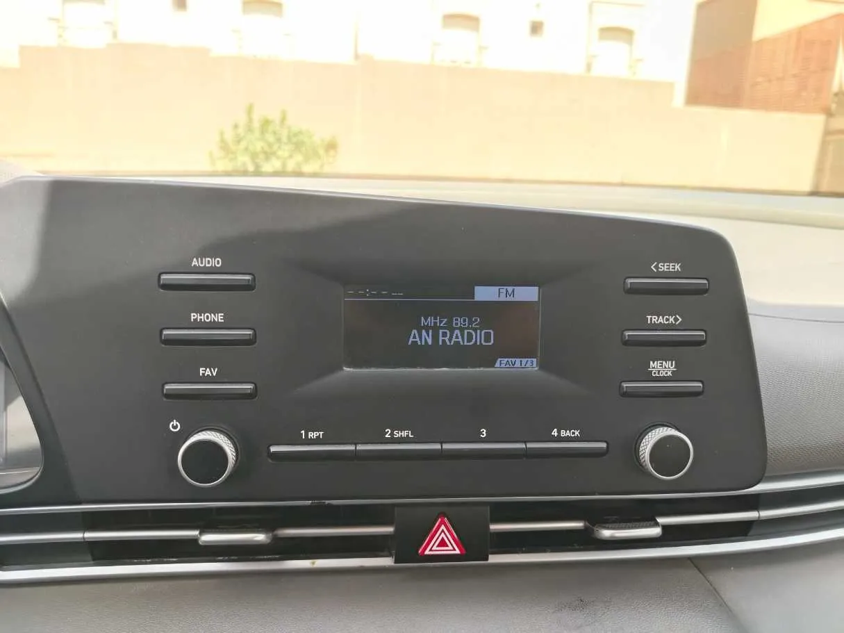 Car image 26