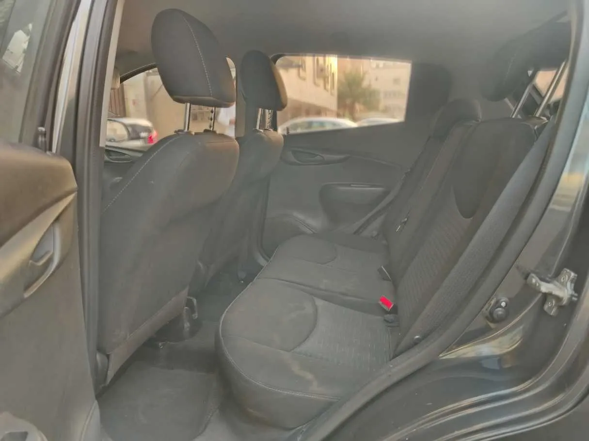 Car image 20