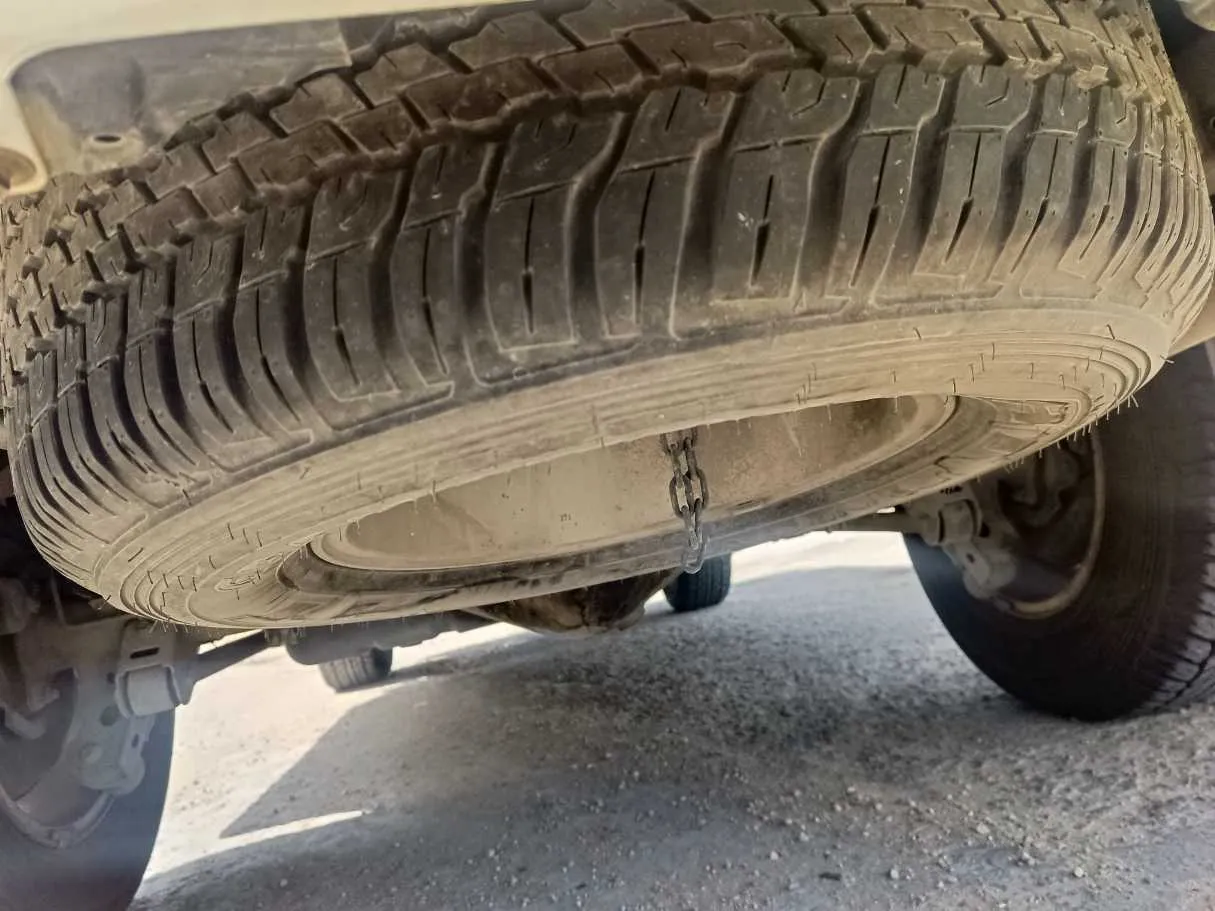 Car image 36