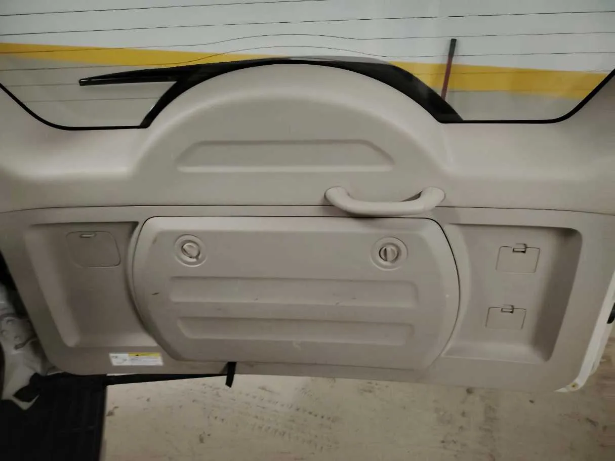 Car image 37