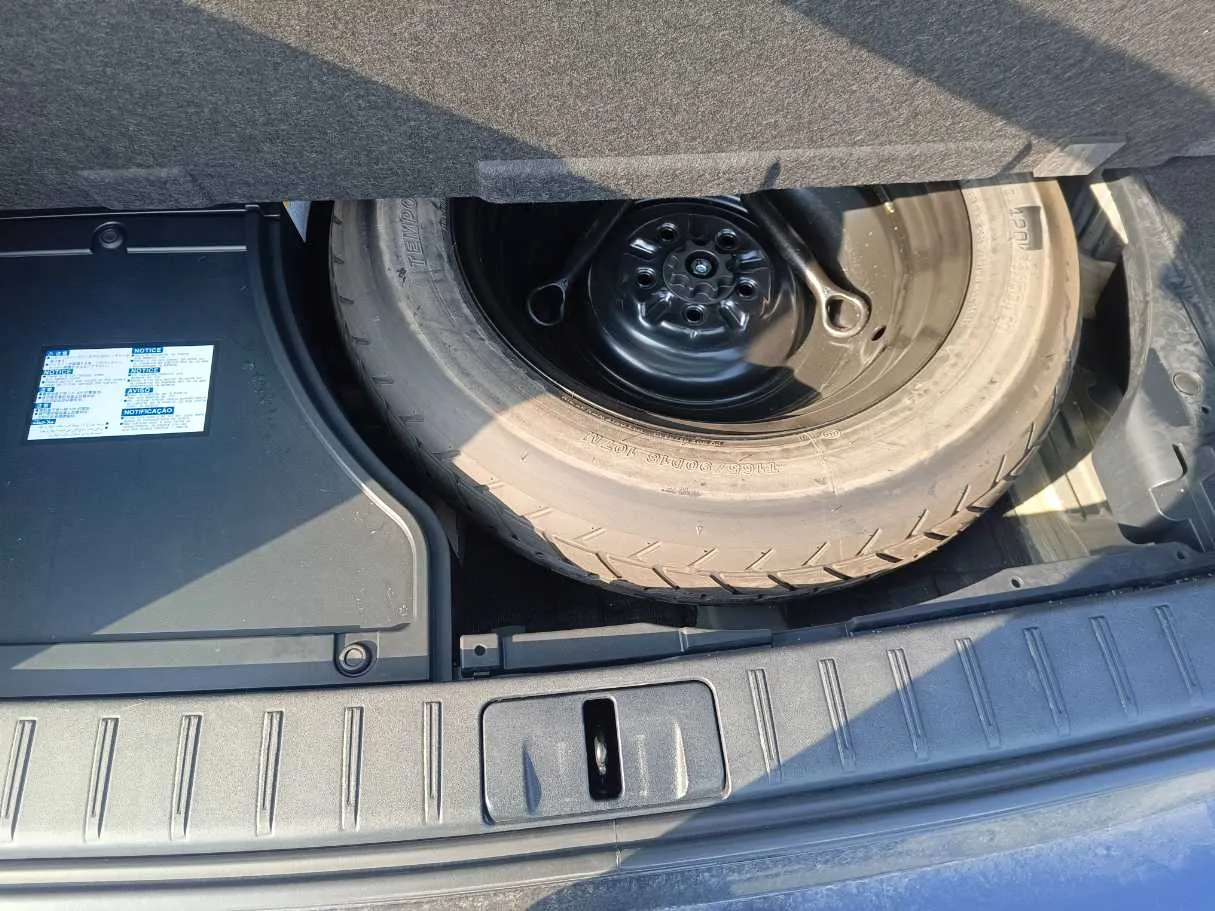 Car image 43