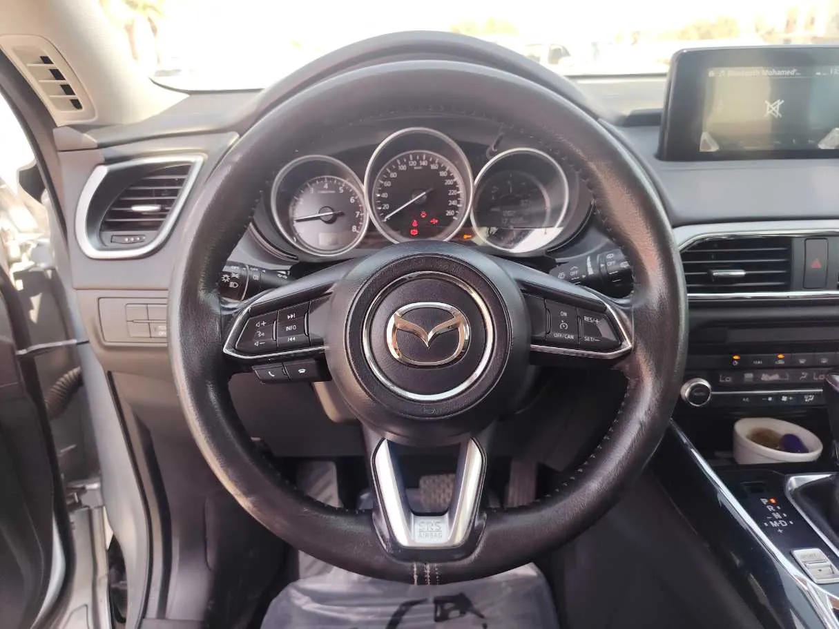 Car image 24