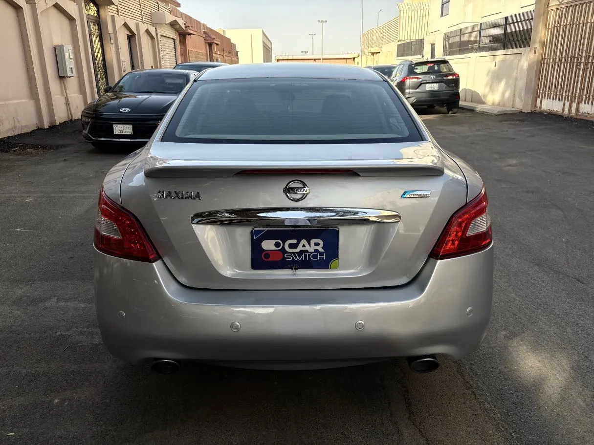 Car image 6