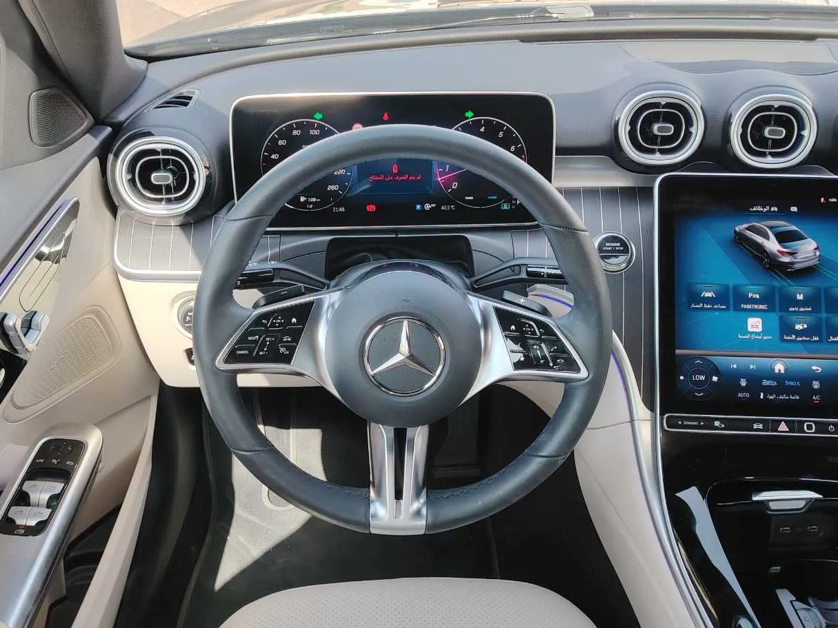 Car image 25