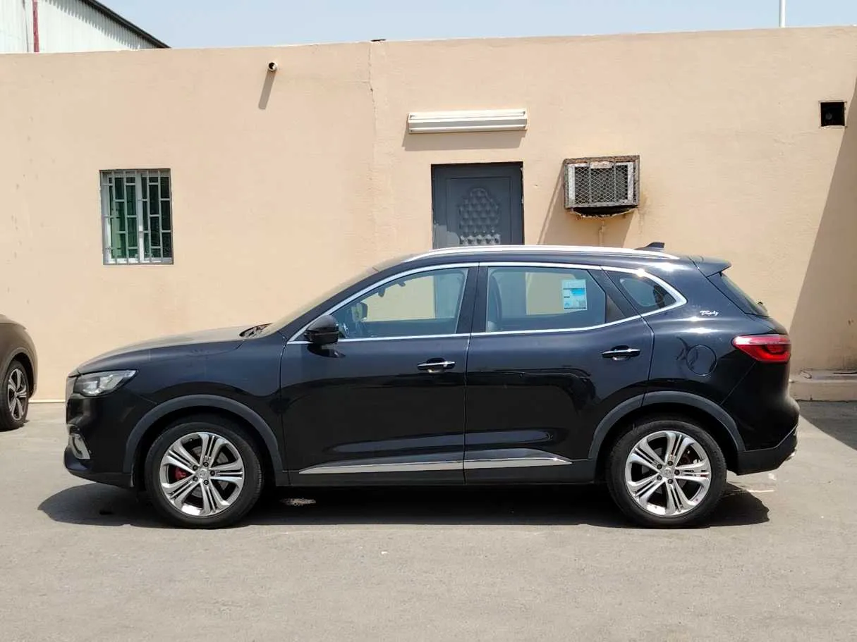 Car image 8
