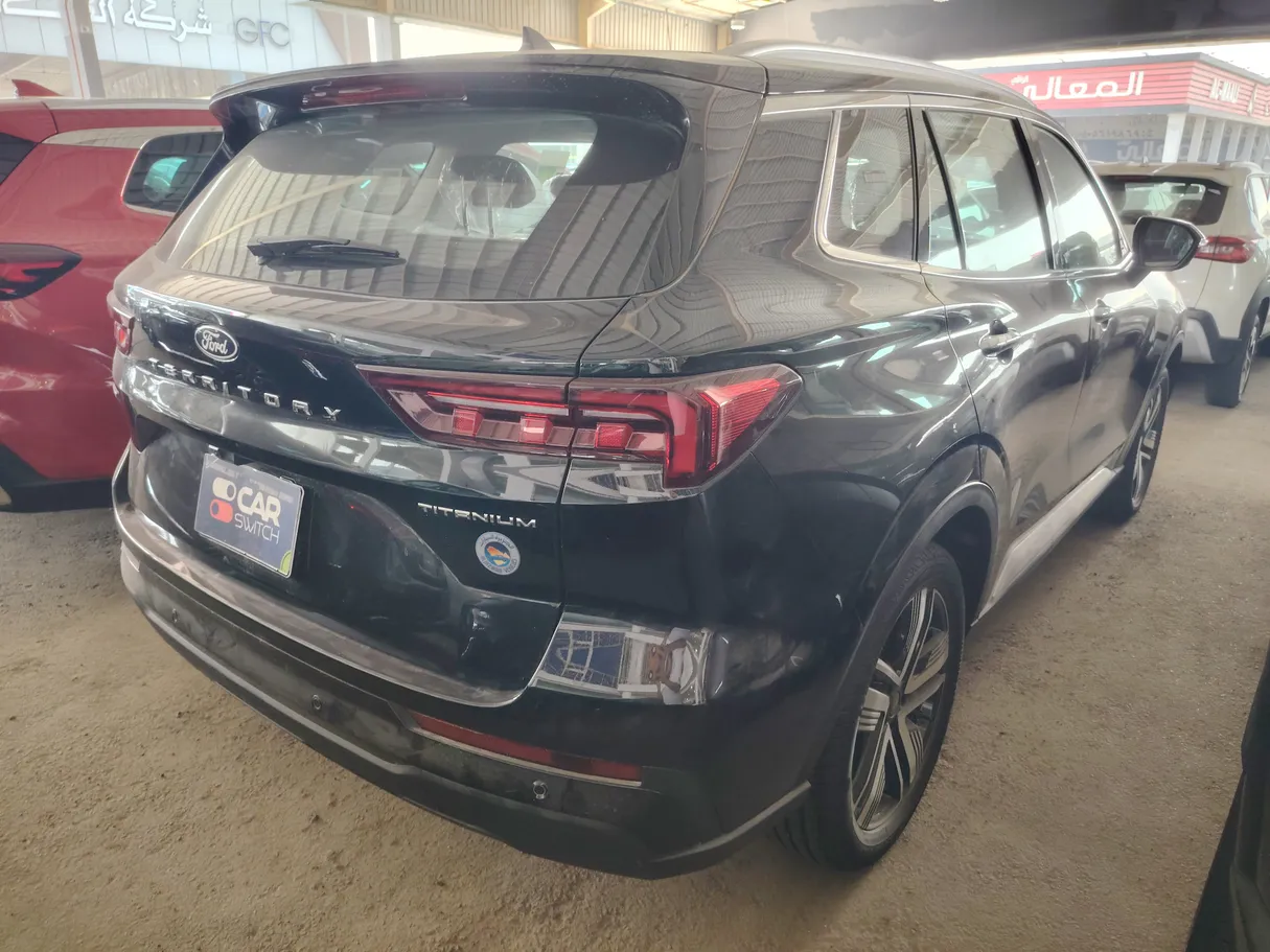 Car image 5