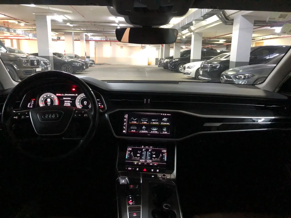 Car image 16