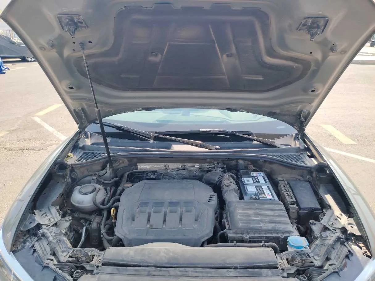 Car image 35