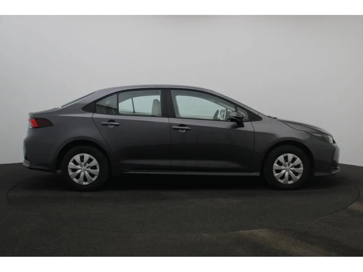 Car image 13