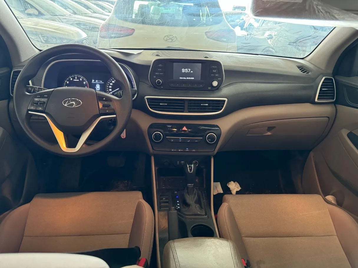 Car image 7