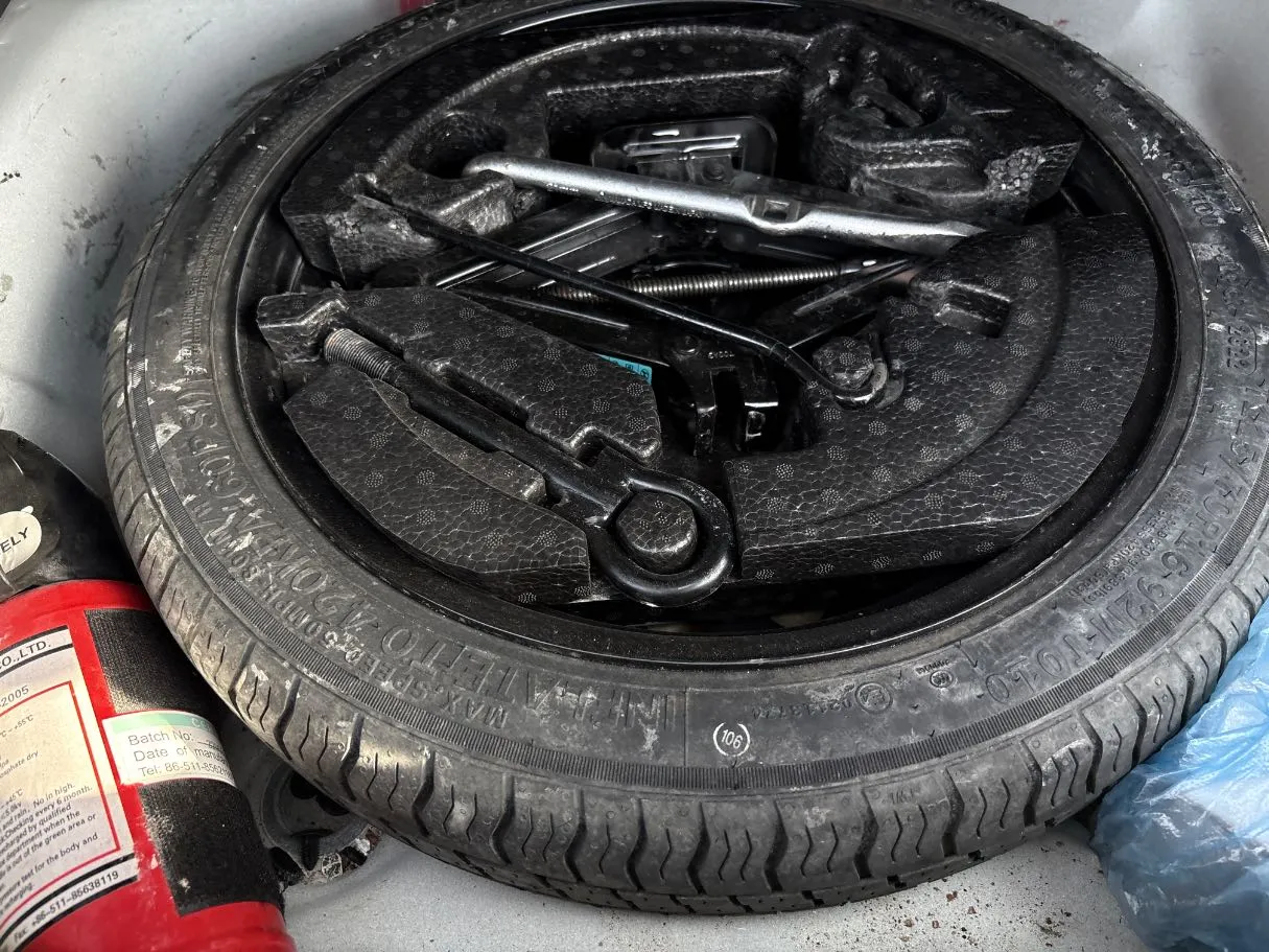 Car image 23