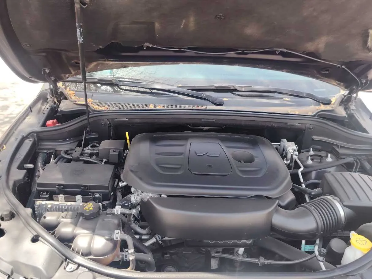 Car image 33