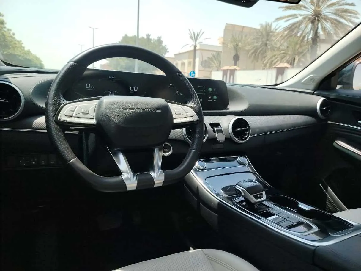 Car image 28