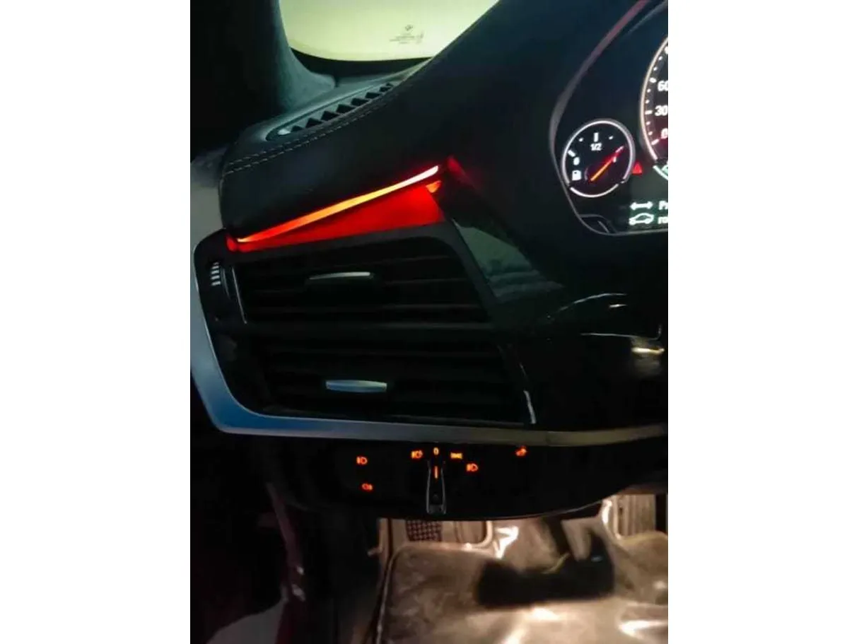 Car image 27