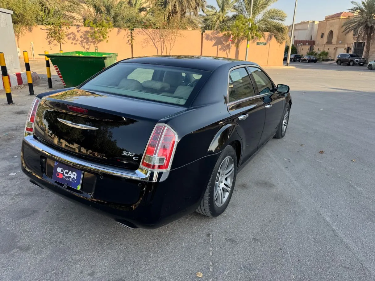 Car image 5