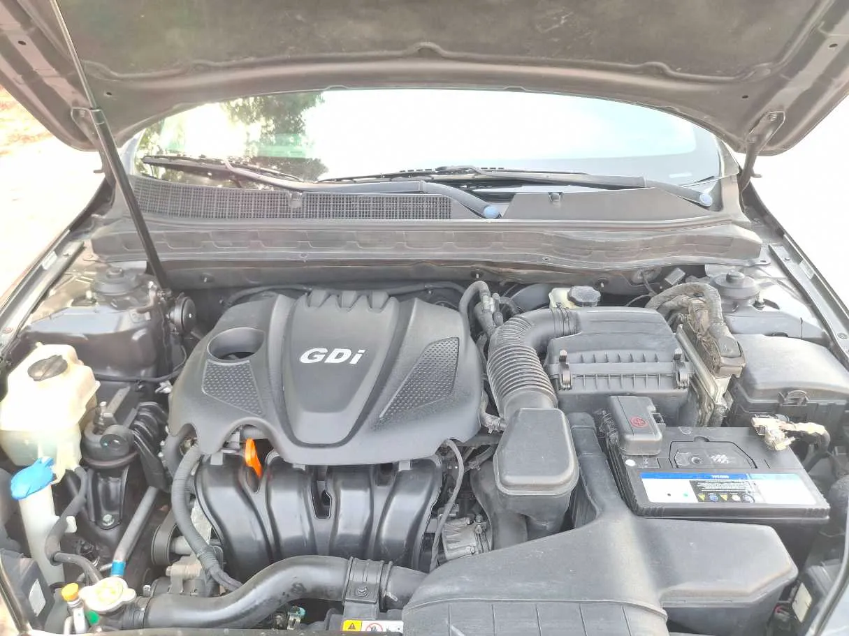 Car image 20