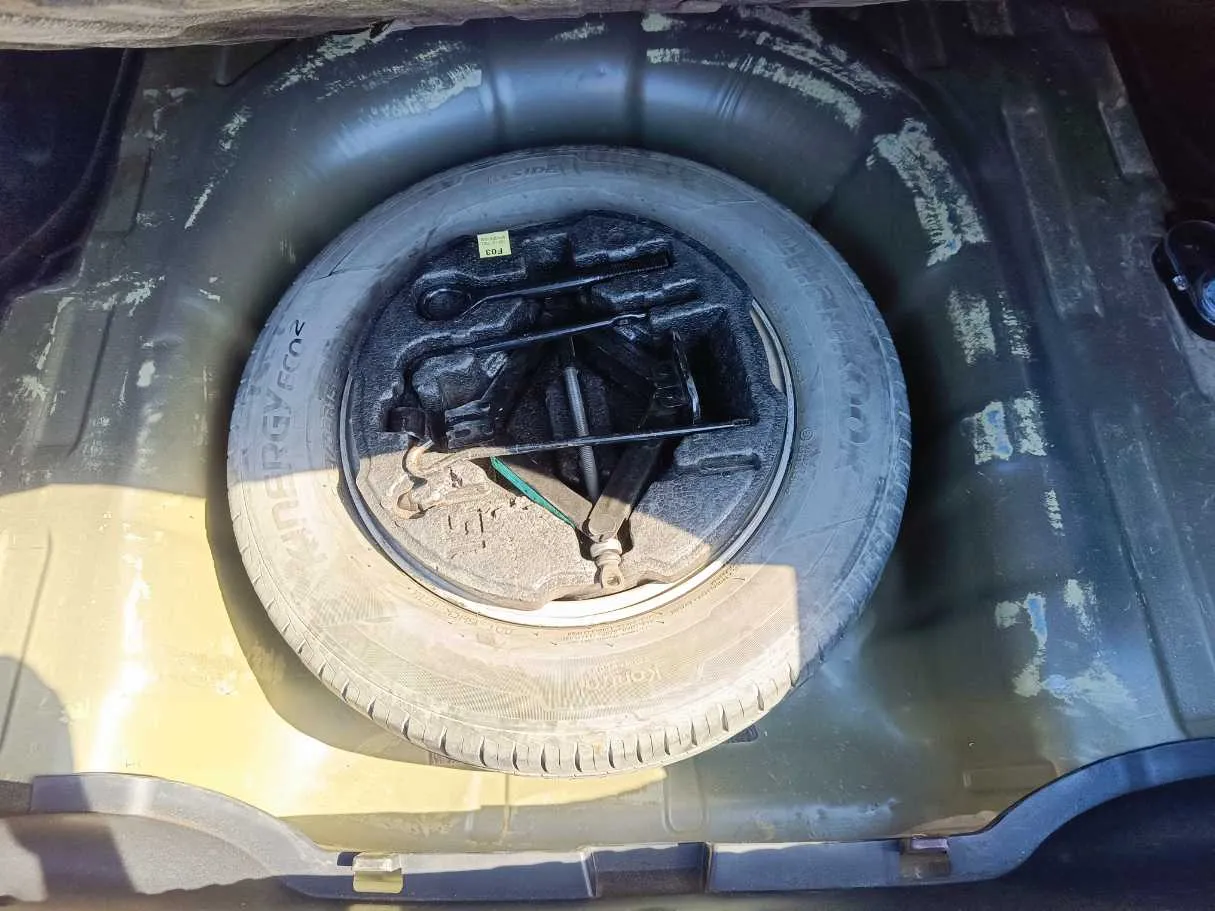 Car image 31
