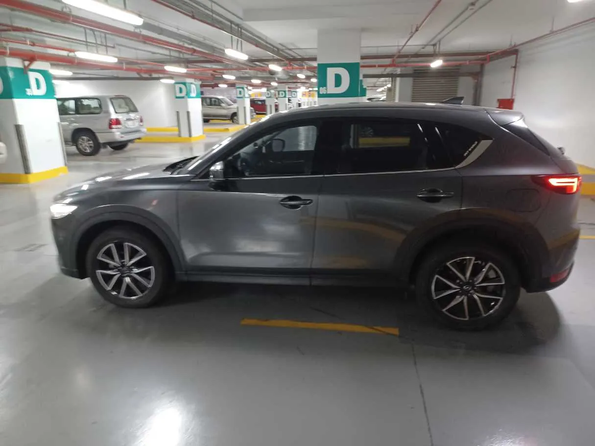 Car image 8