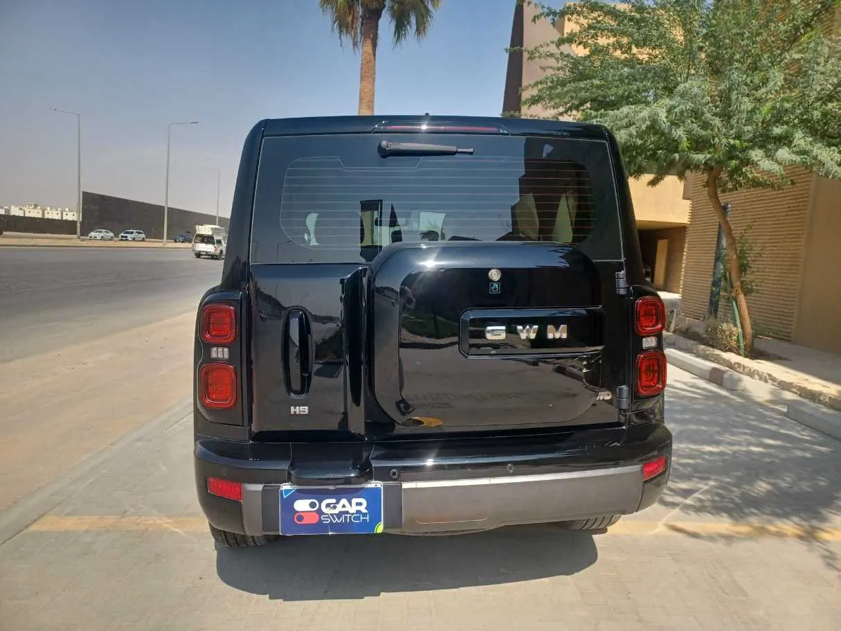 Car image 6