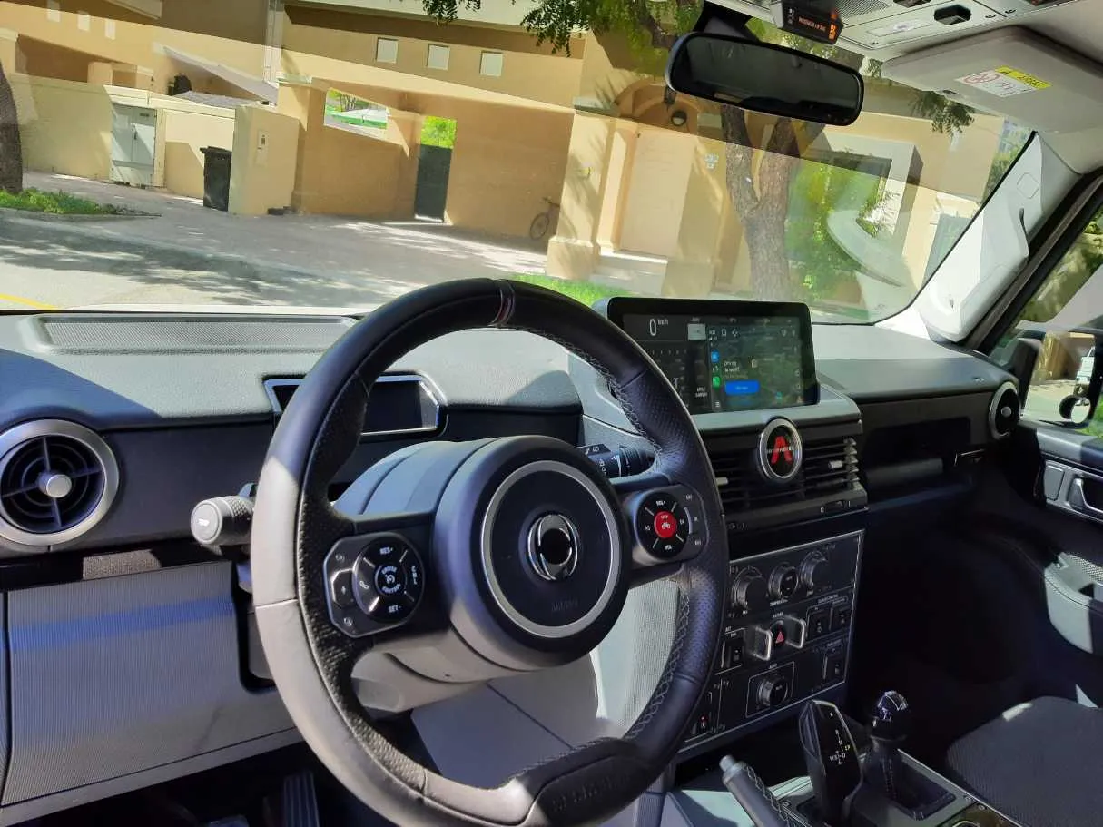 Car image 11