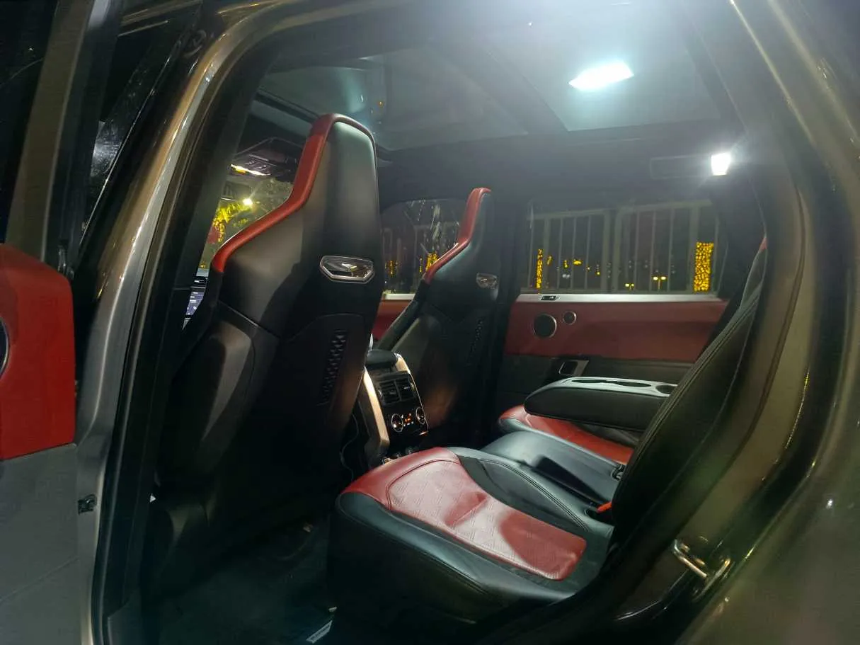 Car image 21