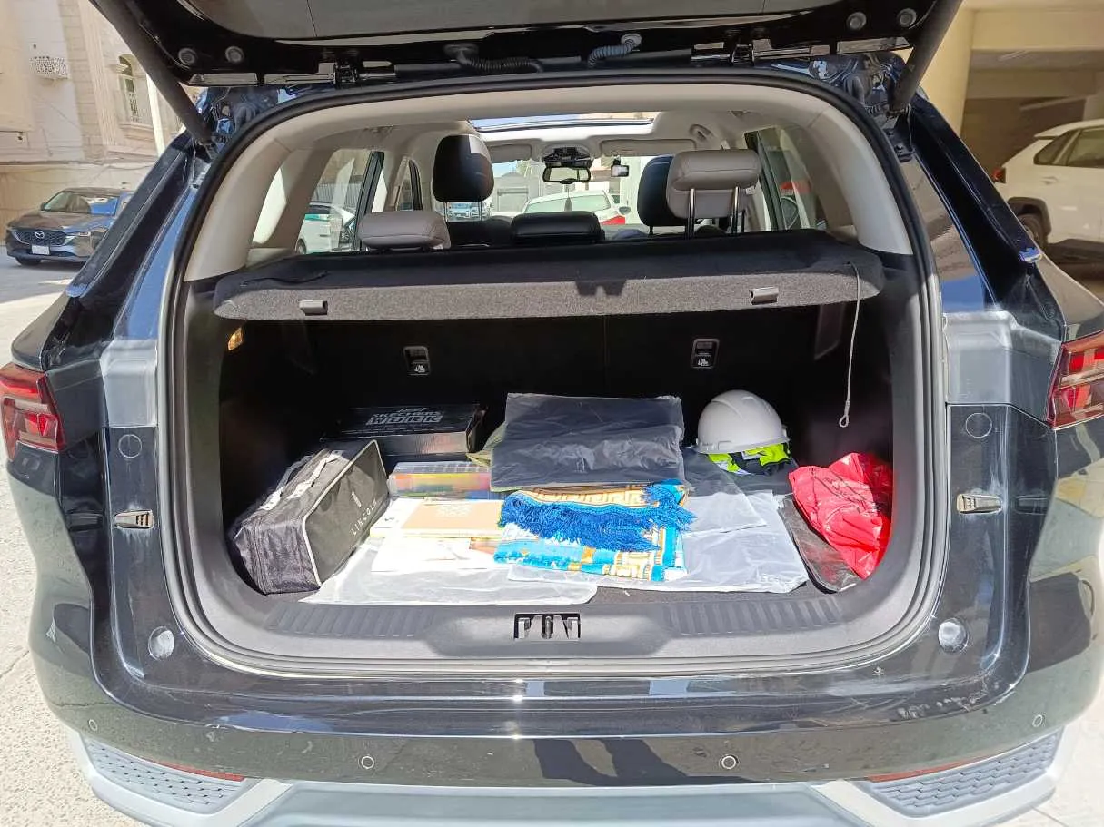 Car image 27