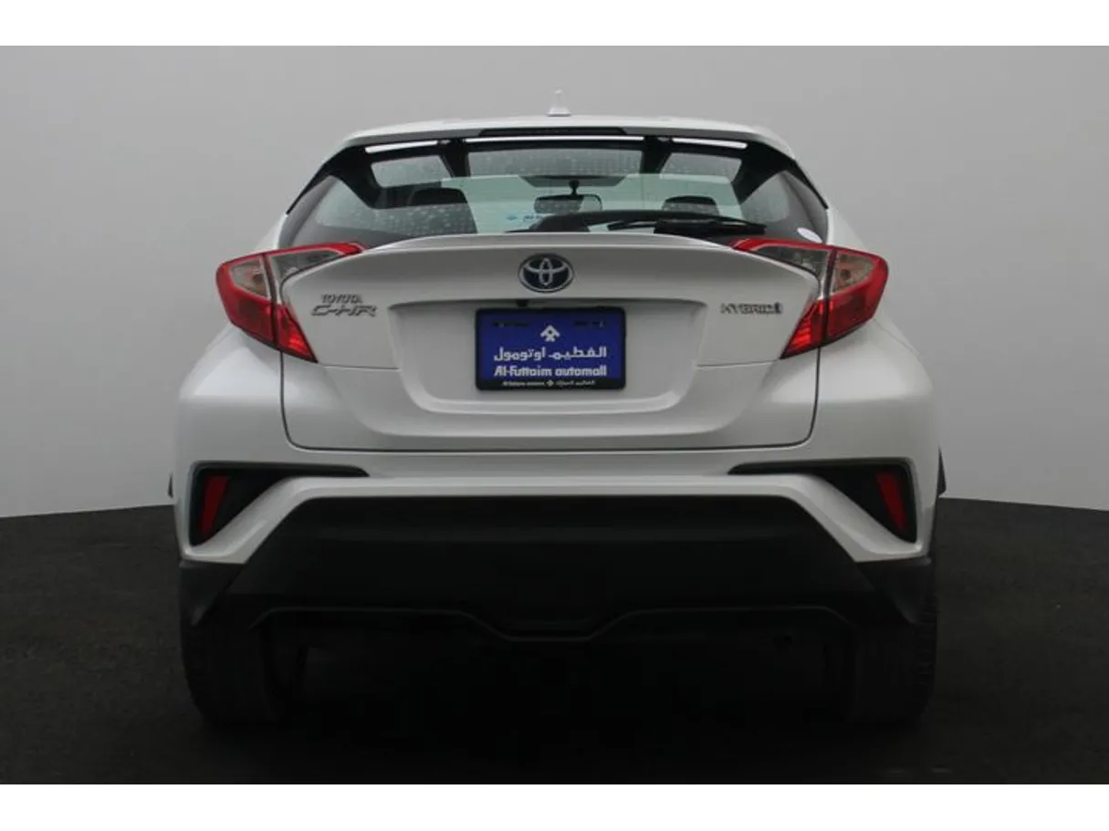 Car image 12