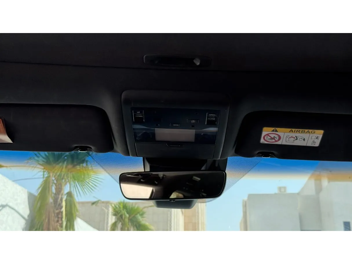 Car image 29