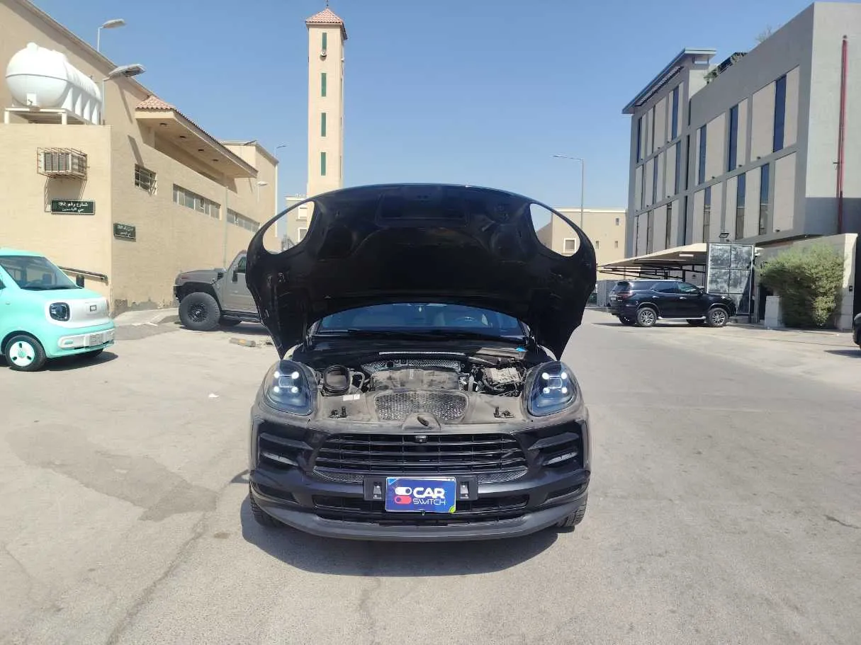 Car image 29