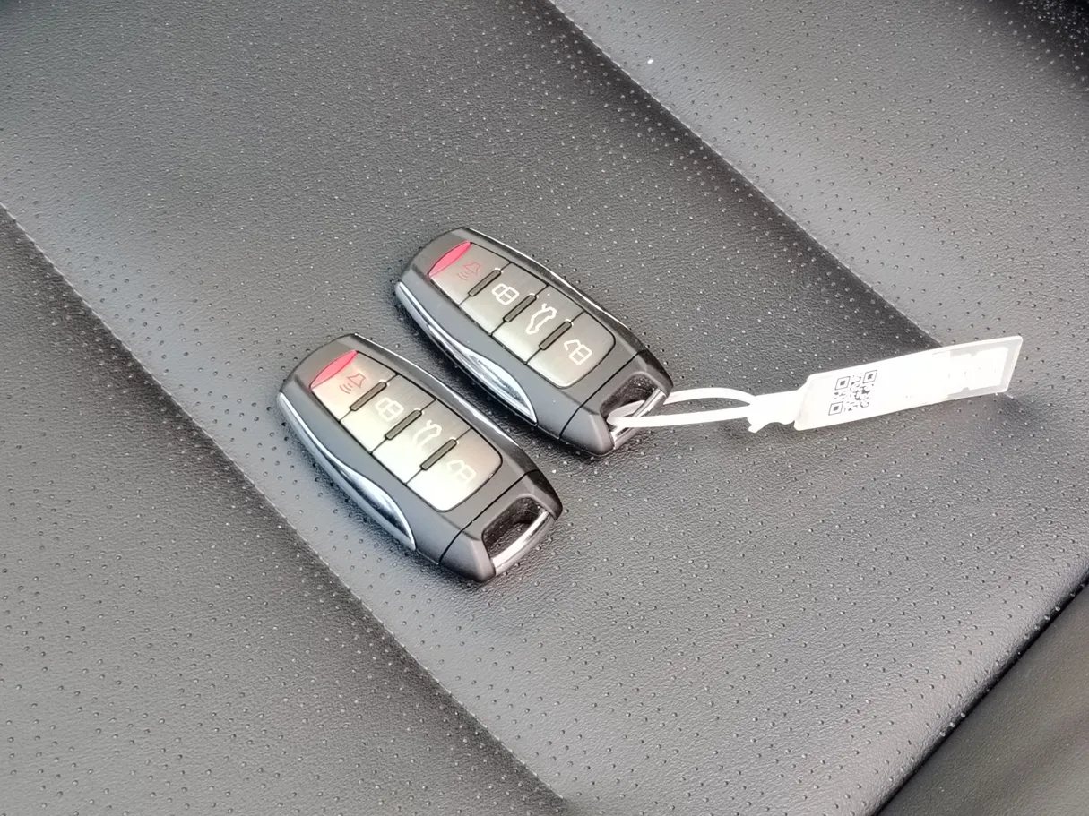 Car image 40