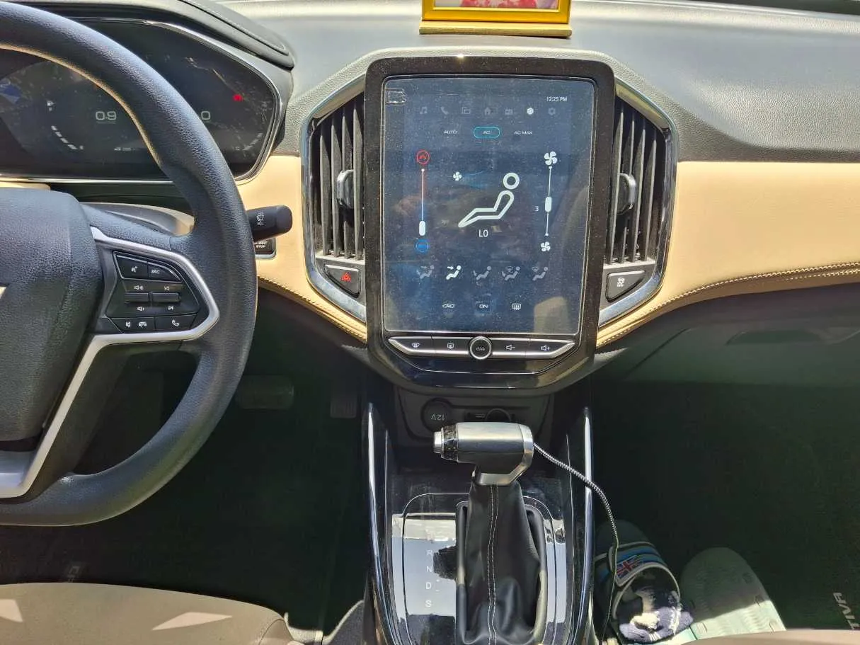 Car image 16